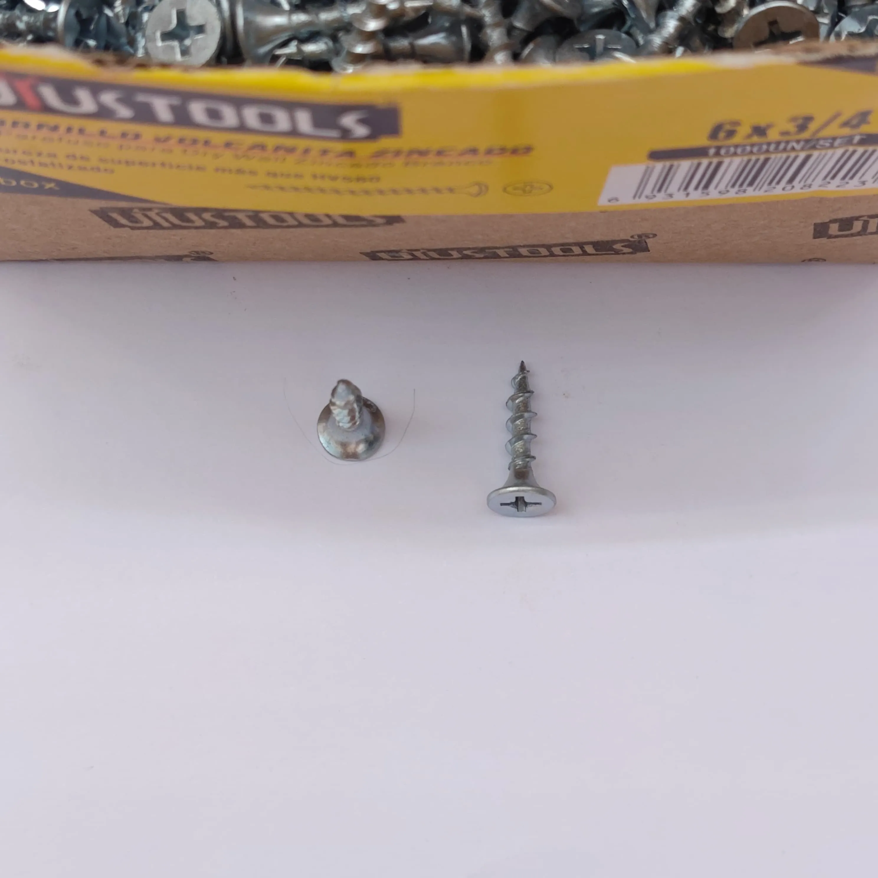 Tornillo Volcanita Zincado 6X3/4 1000 und