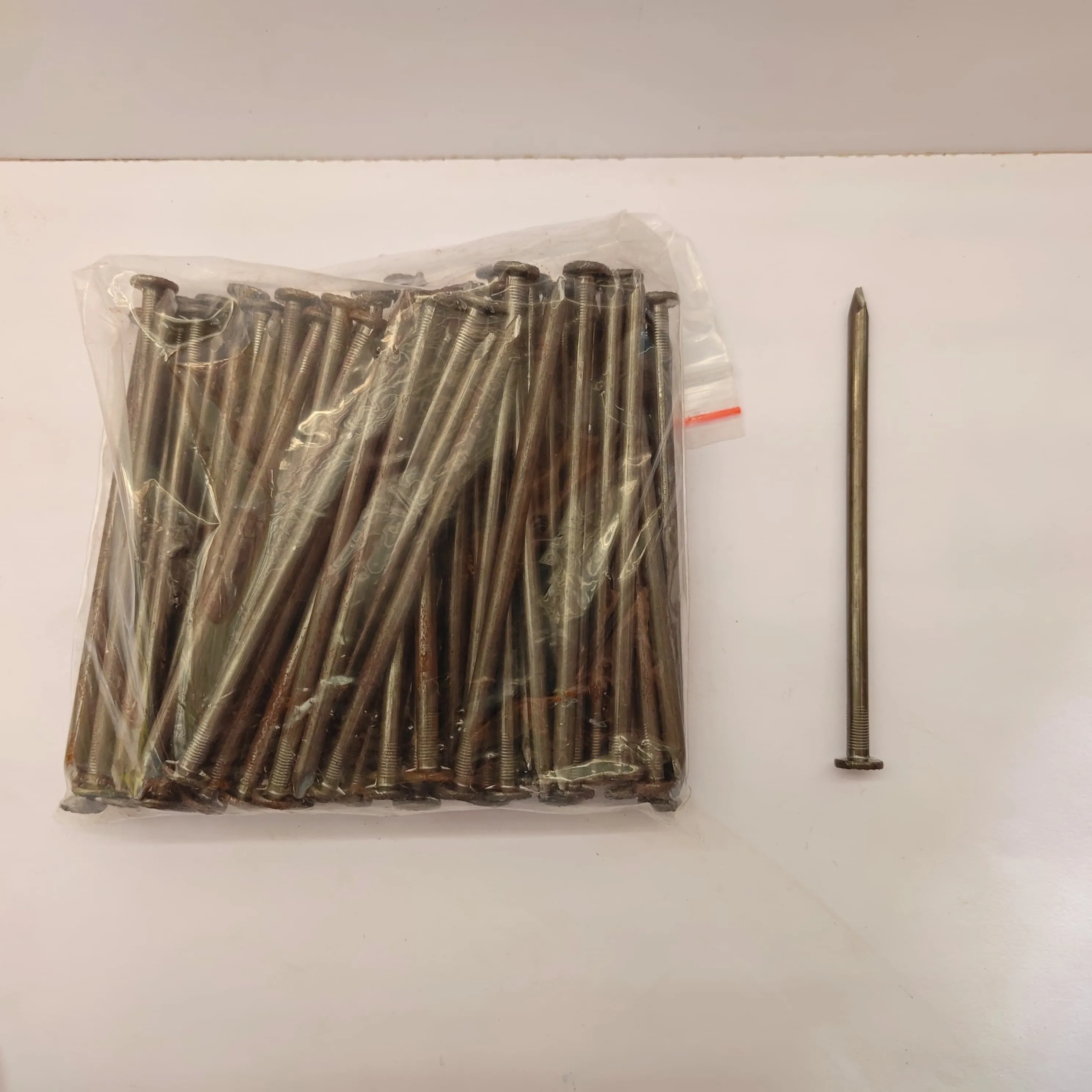 Clavo de 4 pulgadas 1kg