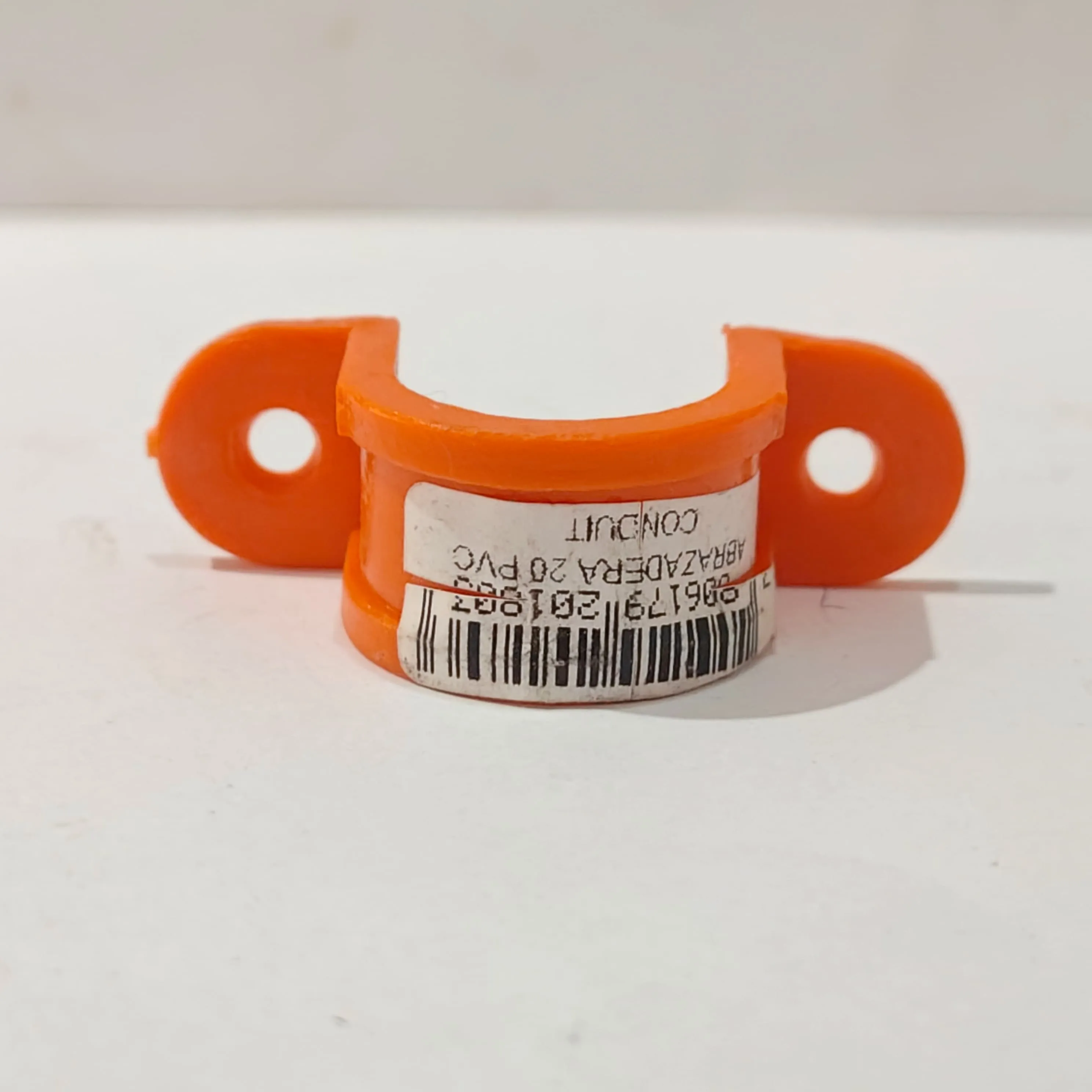 Abrazadera 20mm conduit